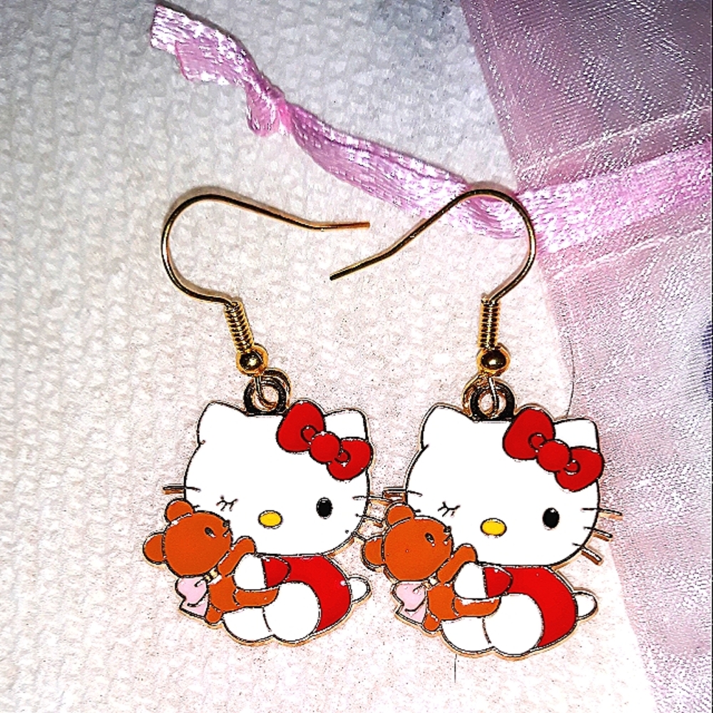 NWT Hello Kitty Dangle Earrings Hello Kitty charm With Teddy Bear NEW
